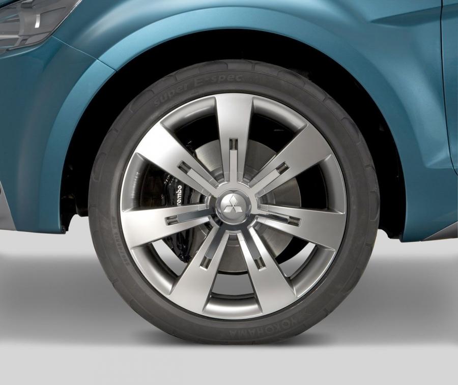 Колеса Mitsubishi Concept CX 2007 года  (фото 12 из 30)